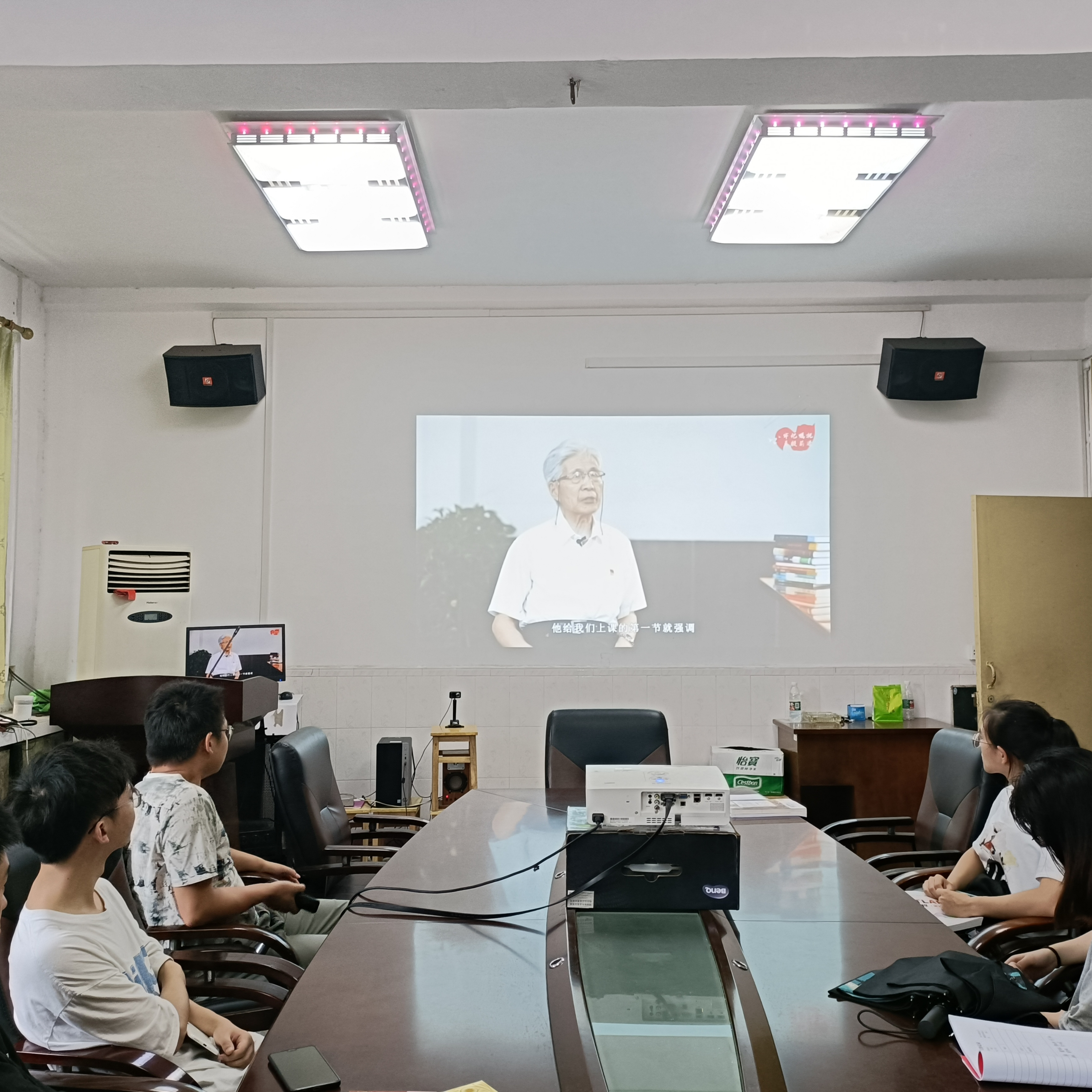 b04cb6cc19654cabbdeb96f47cfa1cde.jpg b04cb6cc19654cabbdeb96f47cfa1cde.jpg