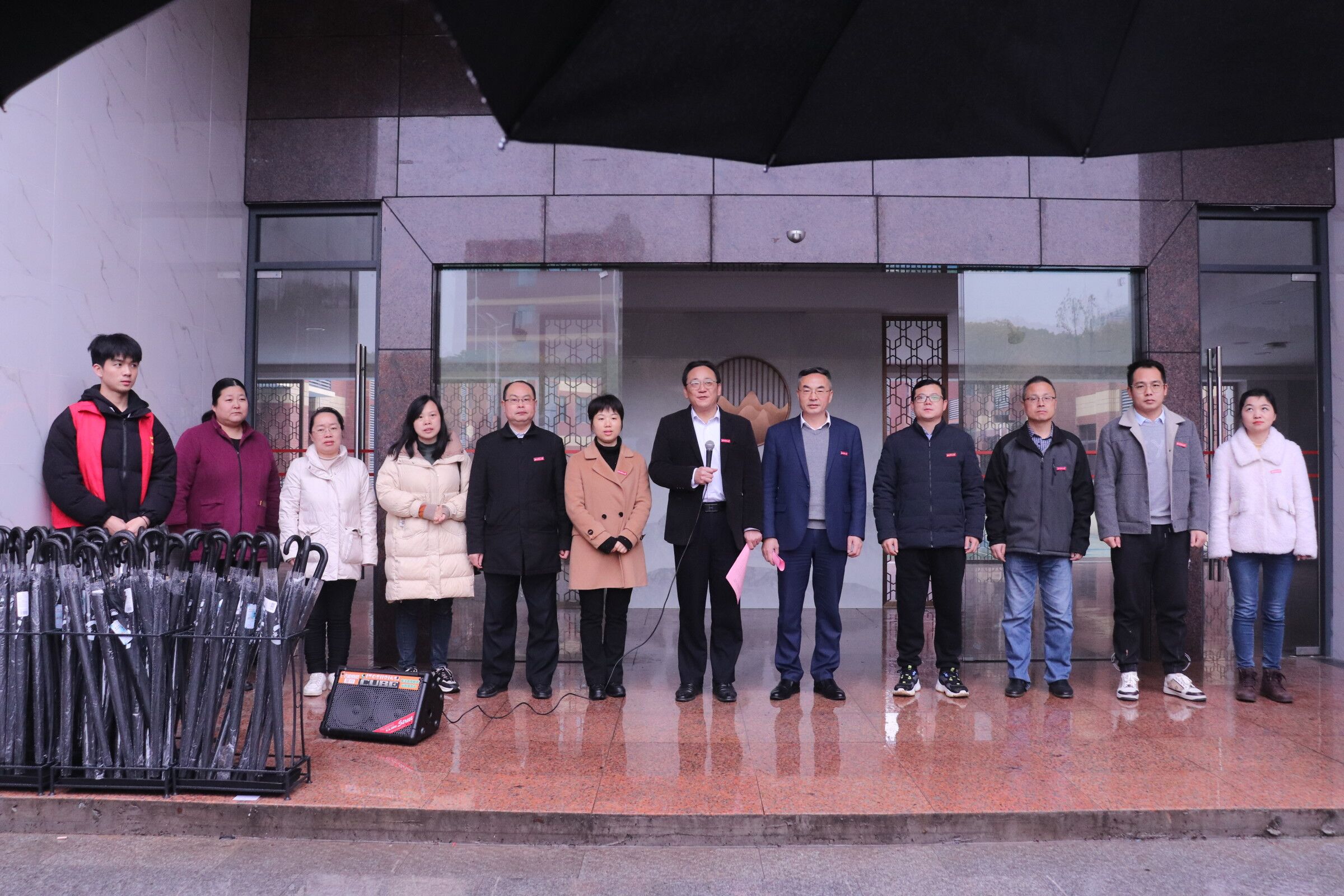 a404936e5e1846d5a3814f2a3023536e.jpg a404936e5e1846d5a3814f2a3023536e.jpg