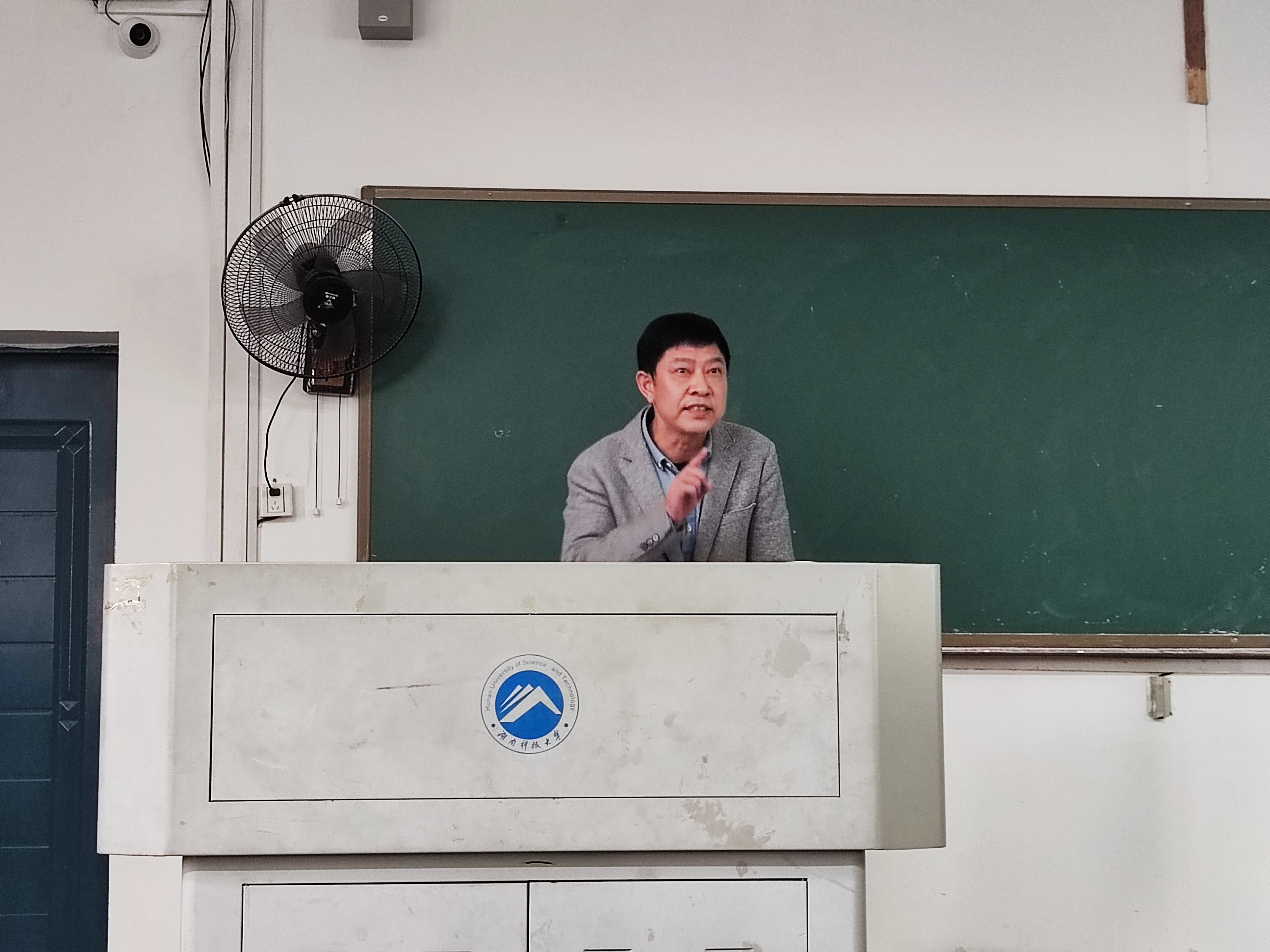 fb2fab0f18b84a72b0f7d9e4c47f3136.jpg fb2fab0f18b84a72b0f7d9e4c47f3136.jpg