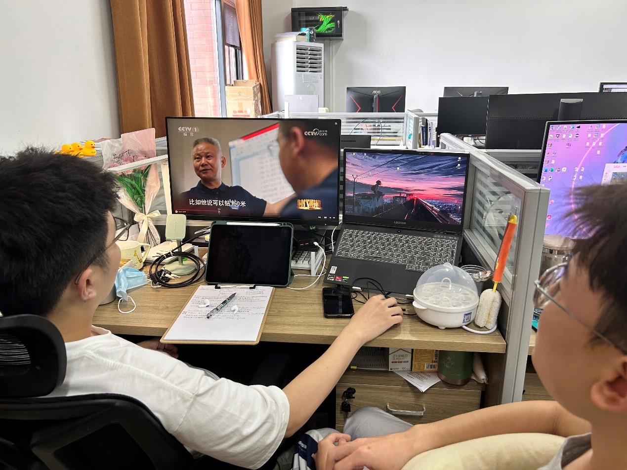 6e6d1855a4804a1fb9b93d10a2e6d6af.jpg 6e6d1855a4804a1fb9b93d10a2e6d6af.jpg