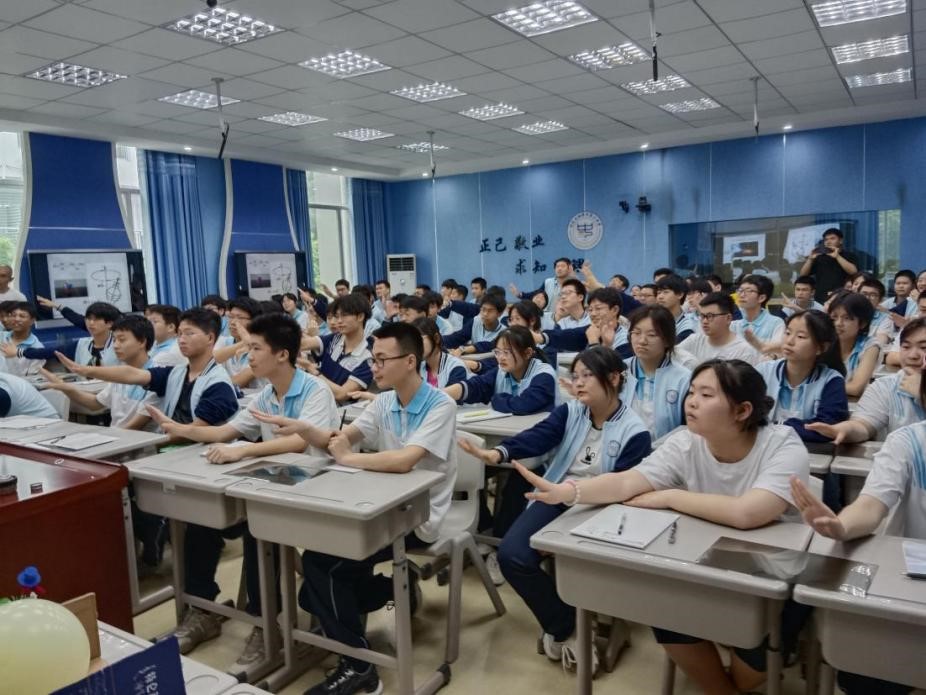 7d6cf5cd6ff24e6ba1e9d6516feb045e.jpg 7d6cf5cd6ff24e6ba1e9d6516feb045e.jpg