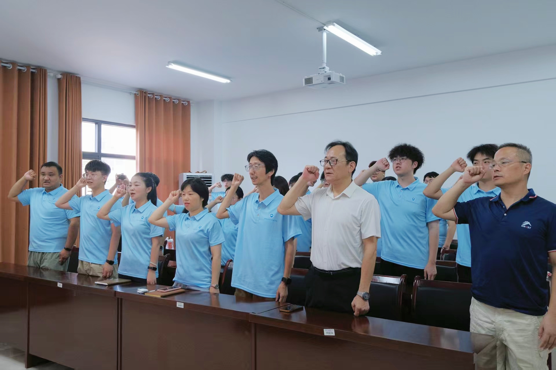 c6868e04d1ae4551b0f2ef1e3cb2003c.jpg c6868e04d1ae4551b0f2ef1e3cb2003c.jpg